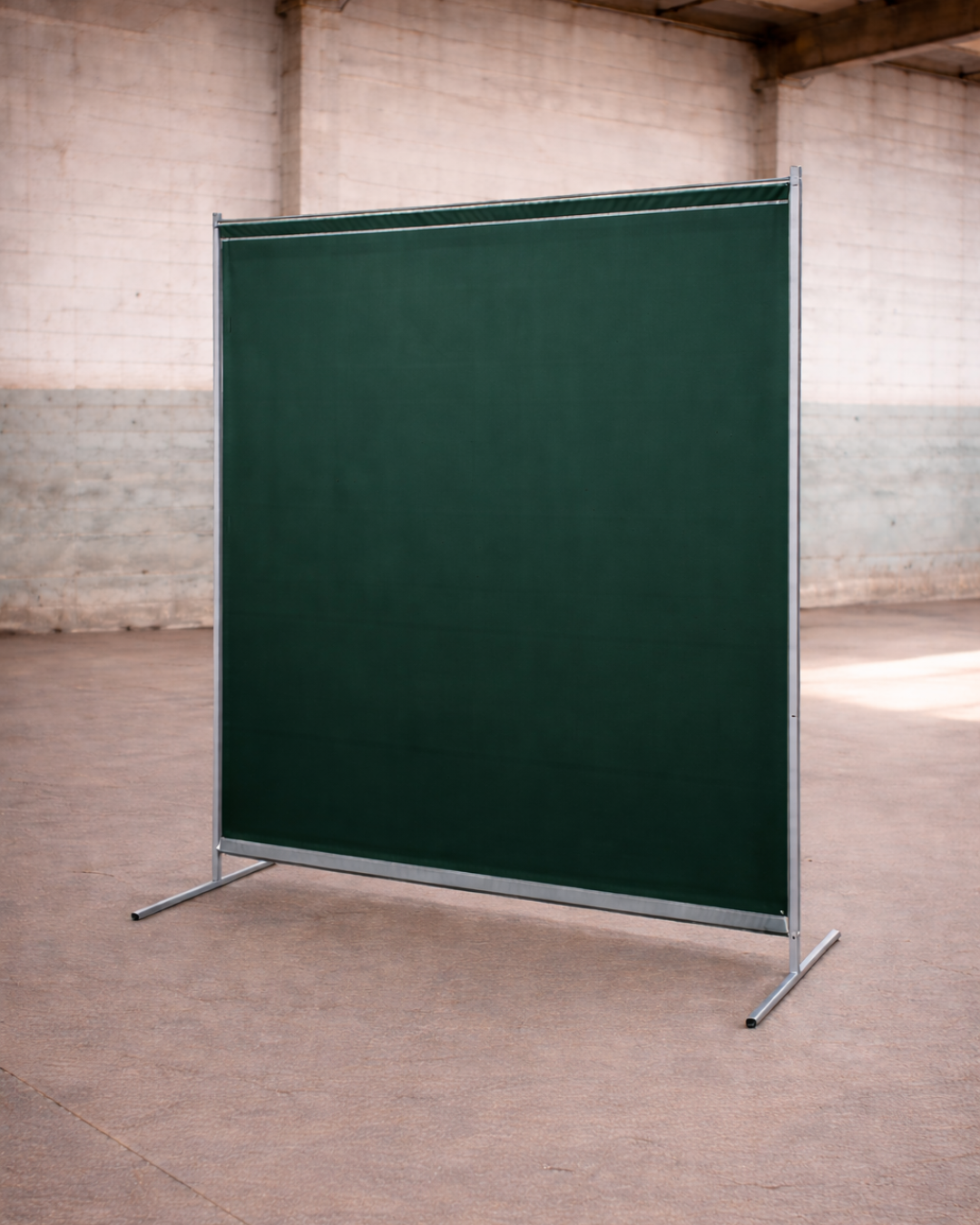 Schutzwand mit Folienvorhangbespannung